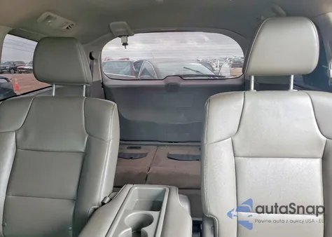 2015 Honda Odyssey Touring z USA, uszkodzony, nr VIN 5FNRL5H91FB114551